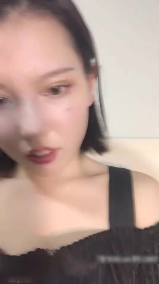 广工大校妓公交车美臀骚母狗被包养主人各种玩弄尺子打屁股后入粉嫩骚穴