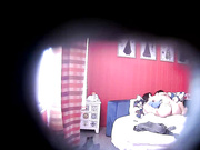 酒店针孔TP年轻大学生情侣开房造爱清纯漂亮美女很骚脱掉内裤大幅度劈开腿让男友欣赏把屌吃硬激情啪啪啪