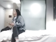 10.10高清源码录制屌哥油哥两个油腻大叔和两个美少妇酒店开着嗨歌淫乱4P