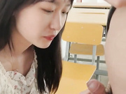 大三美女箍牙妹在校外开房 哈哈好喜欢她